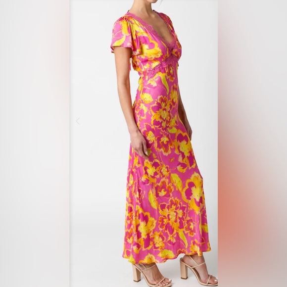 NWT | The Fifi Floral Dress features a lace trim v-neck by Olivaceous - Picture 3 of 7